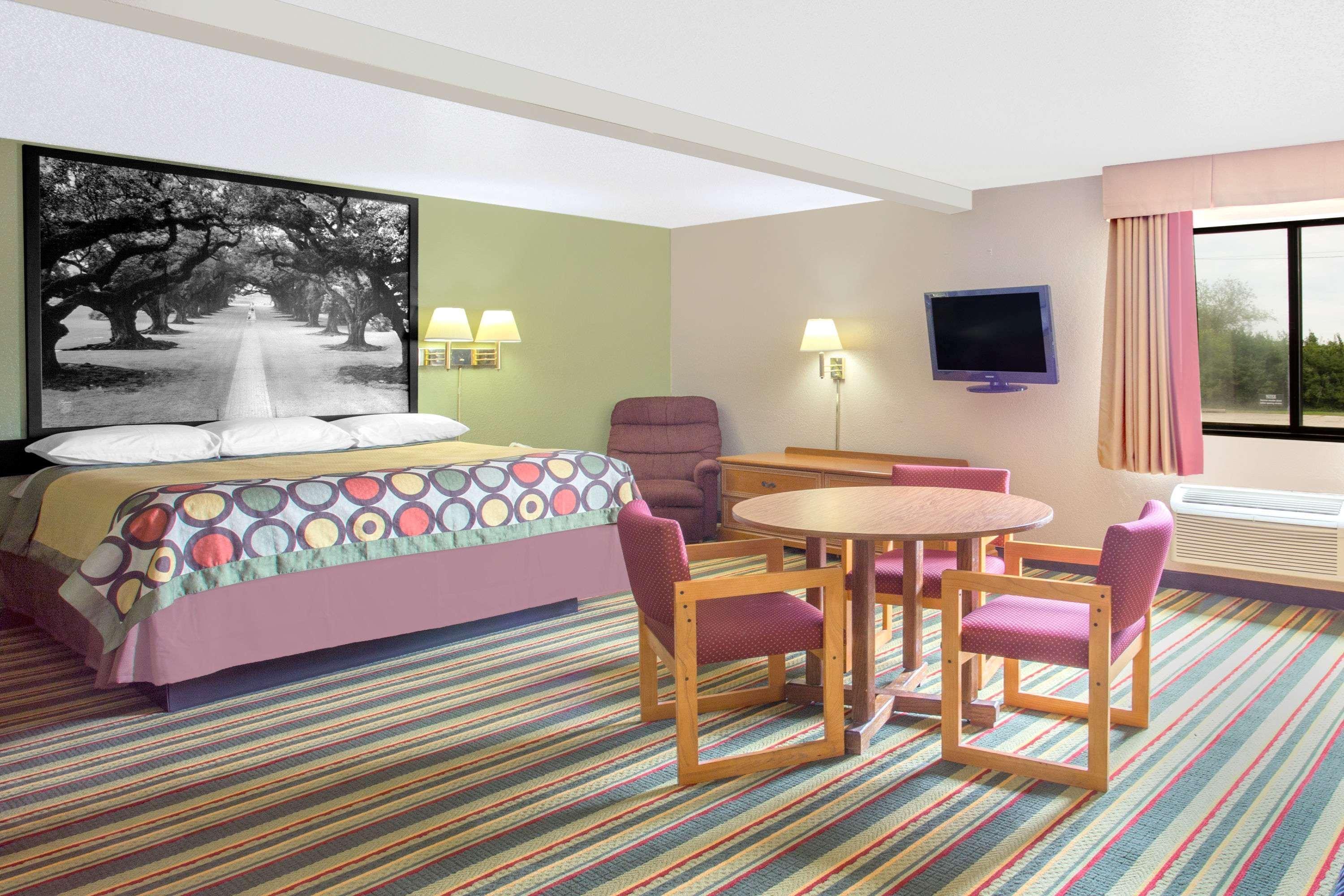 Super 8 By Wyndham Champaign Motel Eksteriør bilde