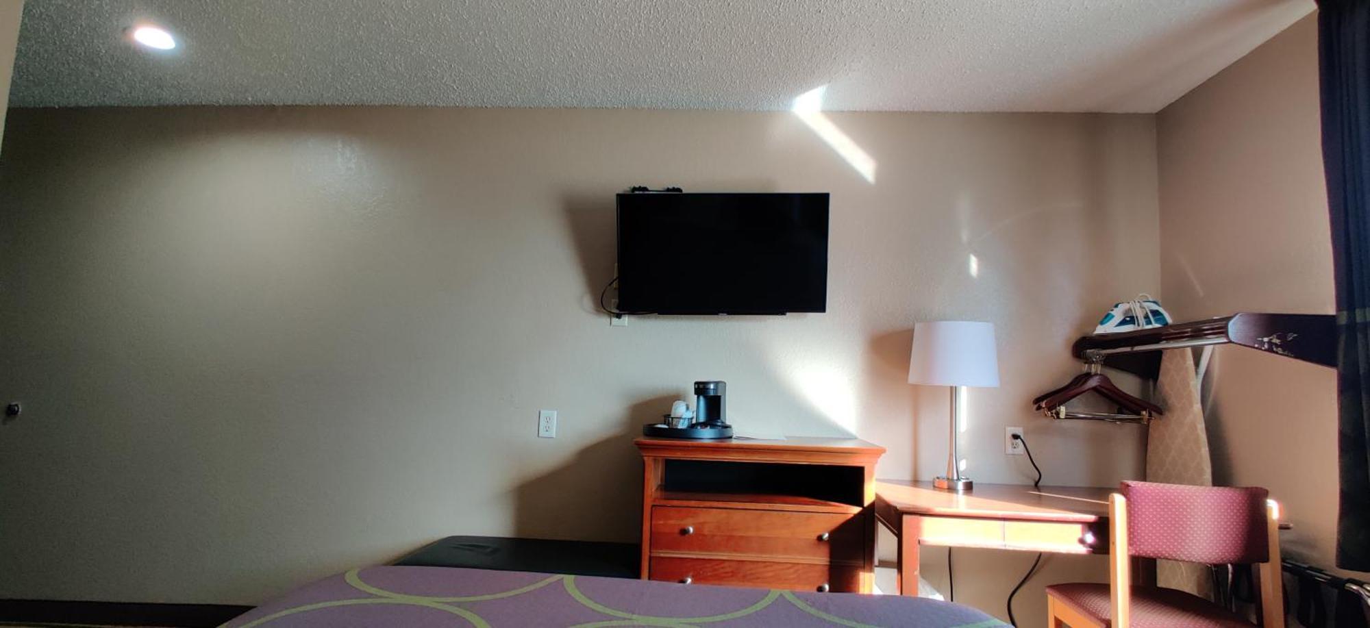 Super 8 By Wyndham Champaign Motel Rom bilde