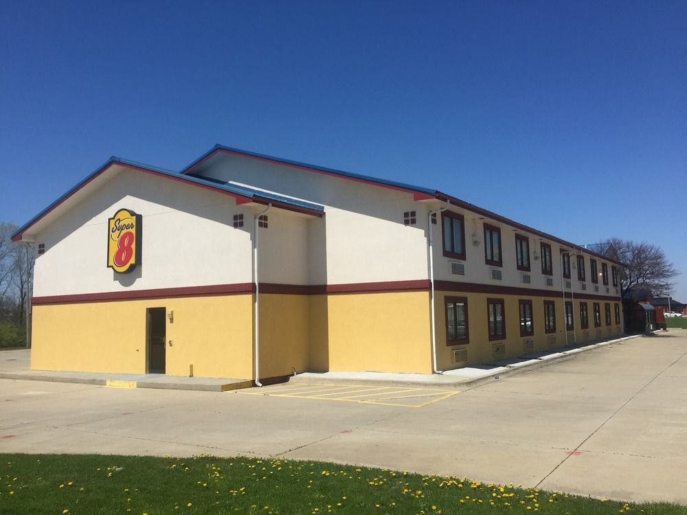 Super 8 By Wyndham Champaign Motel Eksteriør bilde